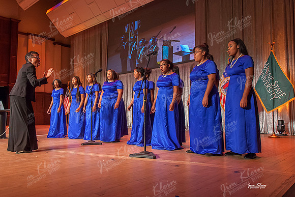 #8422 - Achievers Ladies Ensemble of Detroit School of Arts Choir, dir. Connie Malabed