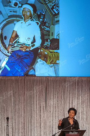 #8918 - Dr. Mae Jemison, NASA Astronaut