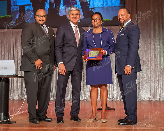 #8586 - Dr. Daphne Ntiri, 2014 Individual Community Leadership Award